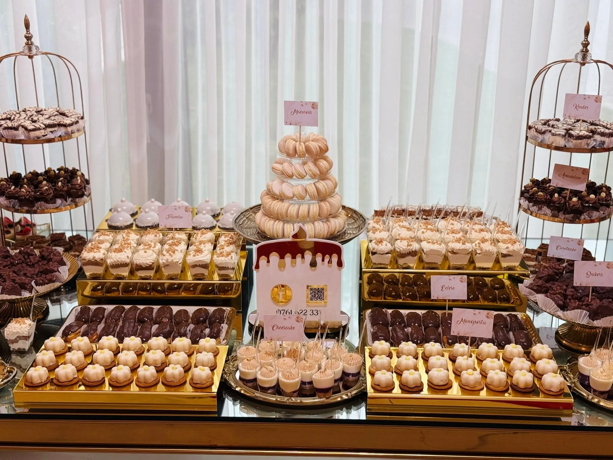Candy bar cu dulciuri asortate
